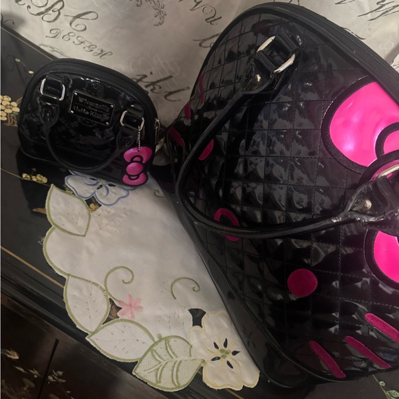 Hello Kitty Black and Pink Quilted Totes with Glossy Finish - Picture 1 of 9